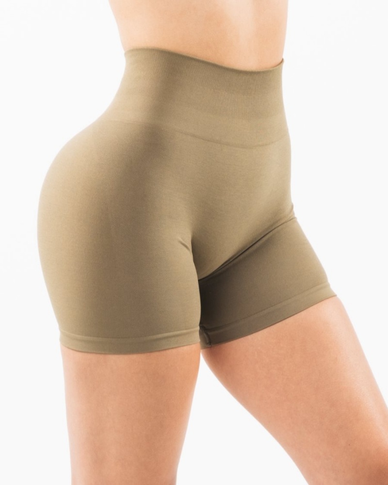 Short Alphalete Amplify Corta 4.5" Willow Femme | MSU-68251092