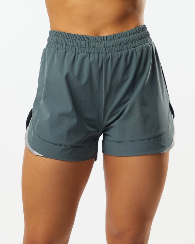 Short Alphalete Stride Corta 3" Grise Femme | JFR-91873327